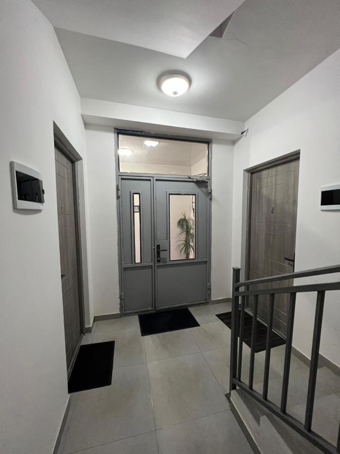 Cool Blue Interior Self Check In Apartment Yerevan Luaran gambar
