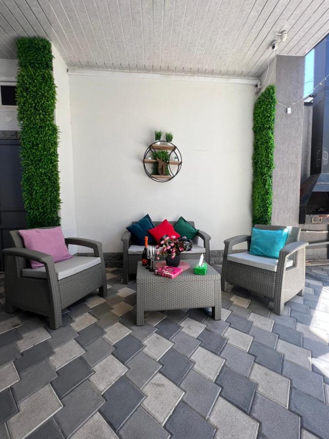 Cool Blue Interior Self Check In Apartment Yerevan Luaran gambar
