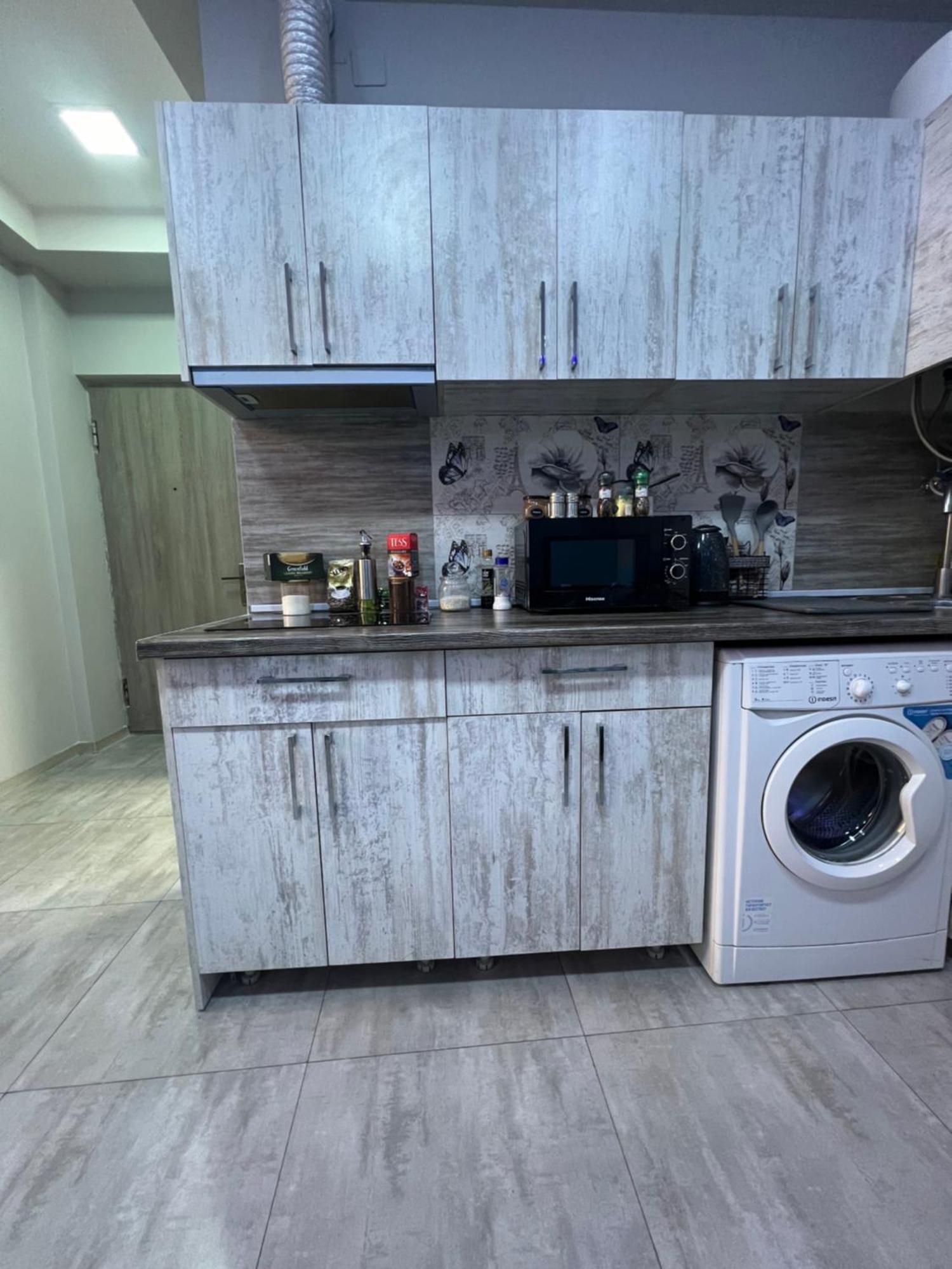 Cool Blue Interior Self Check In Apartment Yerevan Luaran gambar