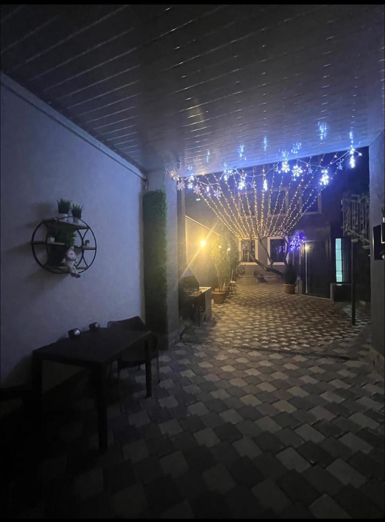 Cool Blue Interior Self Check In Apartment Yerevan Luaran gambar